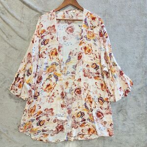 Versona Pink Floral Flutter Sleeve Kimono Size Medium Boho Festival Coastal